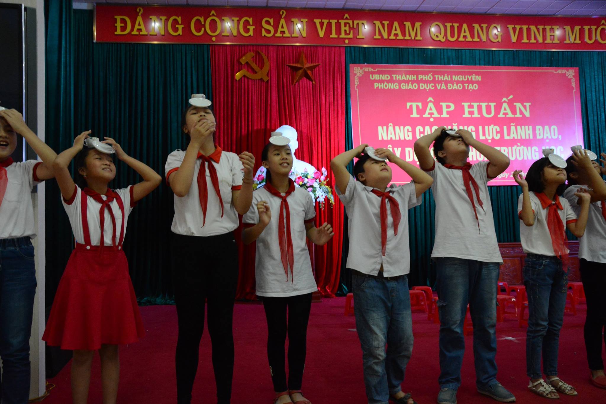 Nâng cao năng lực lãnh đạo và xây dựng văn hóa trường học tại tỉnh Thái Nguyên